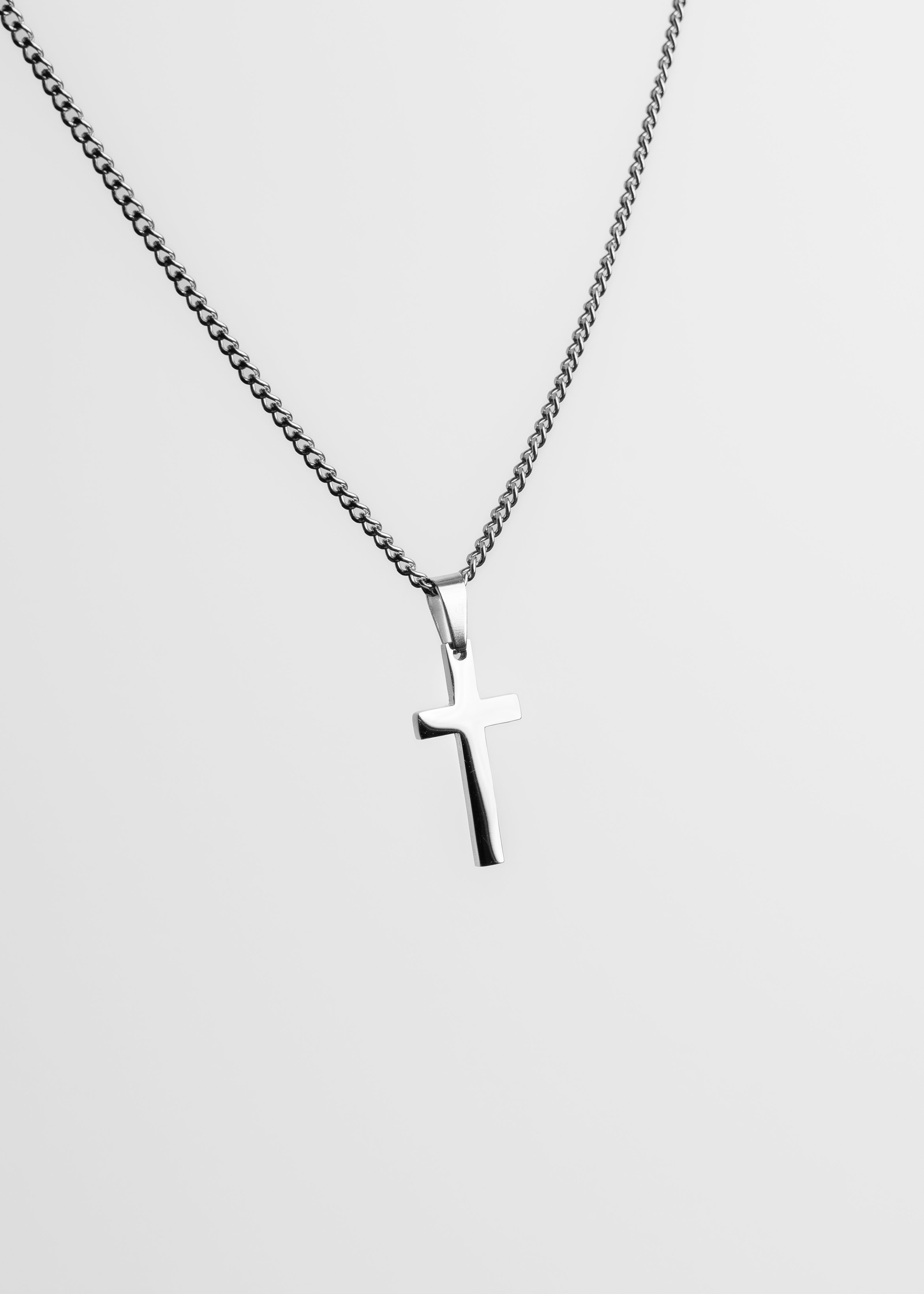 Ketting zilverkleur kruis